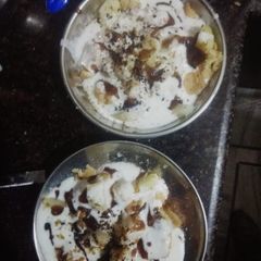 A picture of Dahi bhalla with papdi.