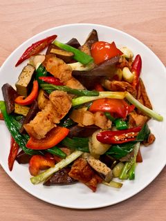 菲姐私房菜-辣炒回鍋肉 的食譜成品照片