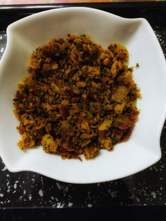 करेले की भूर्जी (karele ki bhurji recipe in Hindi) रेसिपी मुख्य फोटो