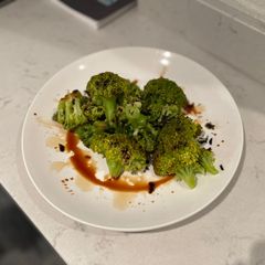 Laver seasoned broccoli A picture of Laver seasoned broccoli.