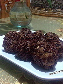 Foto resep Cookies kue bola cokelat