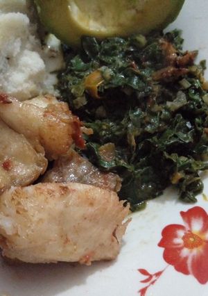 A picture of Fried fish fillets.