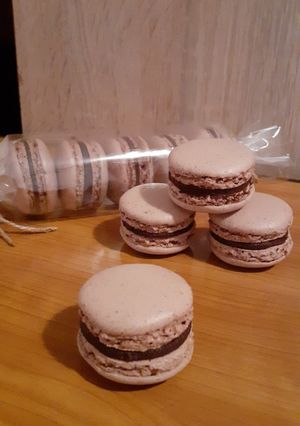 O poză a rețetei Macarons cu nucă și cacao.