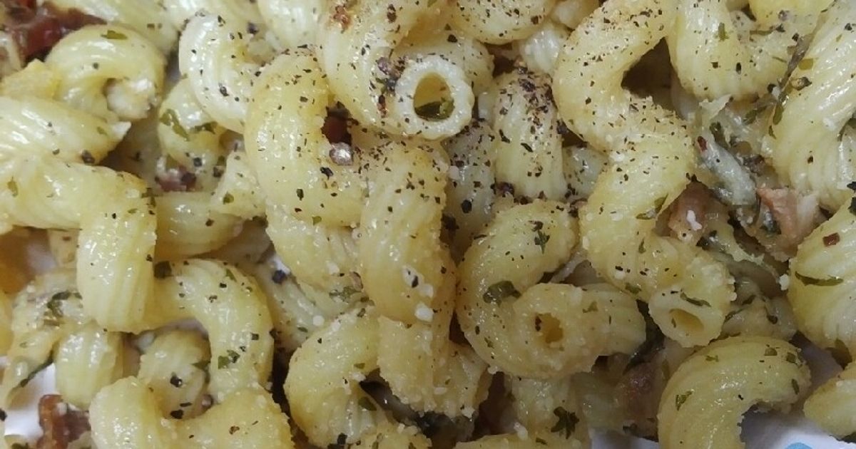 Cacio e Pepe Con Bacon, Cheese and Pepper with Bacon-image