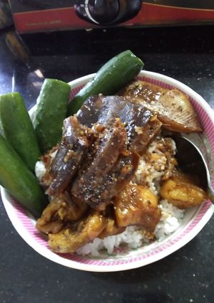Hình của món Cá đuối kho nghệ.