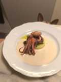 Polpo sous vide a bassa temperatura su tortino di patate e maionese di polipo