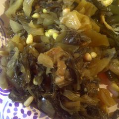 A picture of Mustards and pine nuts.