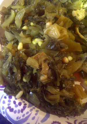 A picture of Mustards and pine nuts.