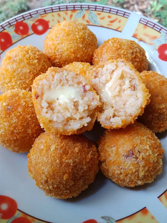 Foto resep Arancini (Bola-bola Nasi Goreng)