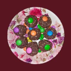 A picture of Crunchy Cocoa Peanut balls.