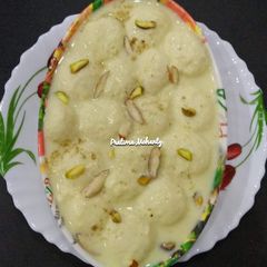A picture of Rasmalai.
