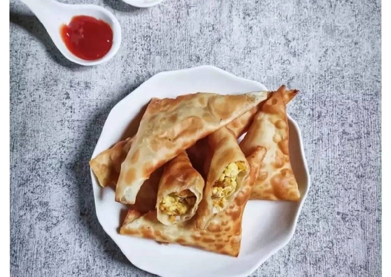 Pangsit goreng isi telur+Wortel