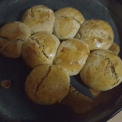 A picture of Tea scones.