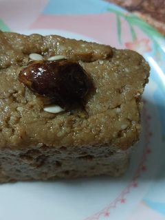 સફેદ તલ નું કચરિયું (White Til Kachariyu Recipe In Gujarati) રેસીપી મુખ્ય ફોટો