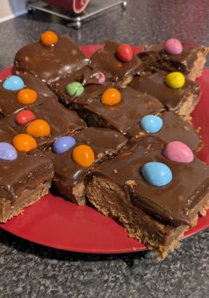 A picture of Milk chocolate brownie/blondie.