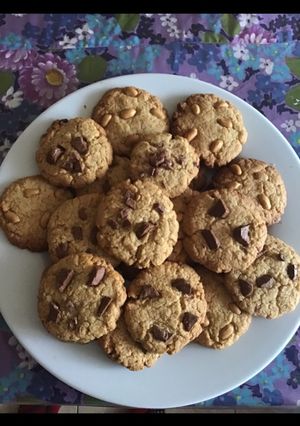 Una foto de Galletas de chispas de chocolate, Chocolate chip cookies🍪✨