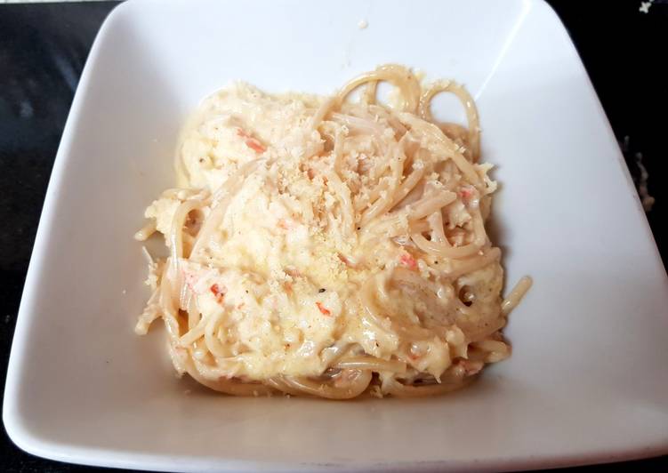 My Crab Alfredo with spaghetti (had no linguine pasta) π