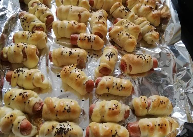 Recipe of Tasty Mini Sausage Bread