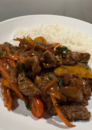 A picture of Beef & Veggies Stir fry.