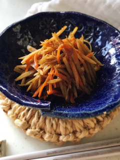A picture of Burdock roots and carrot soy sauce with rice malt saute.