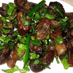 Hot pan fried gizzard A picture of Hot pan fried gizzard.