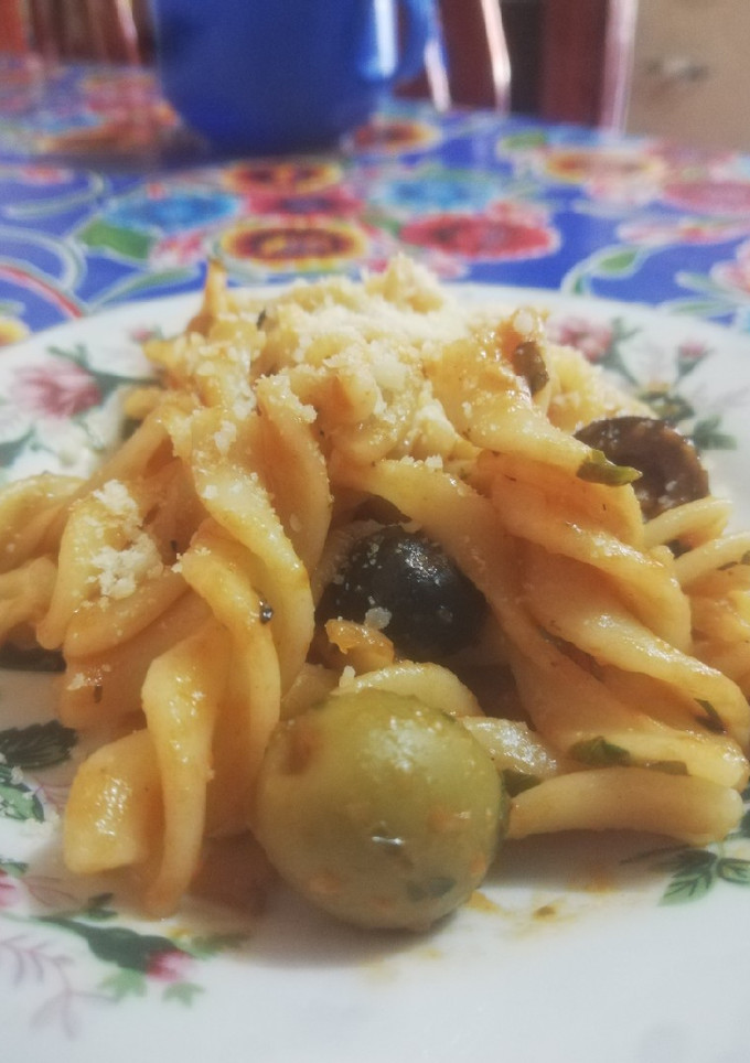 Una foto de Pasta a la puttanesca