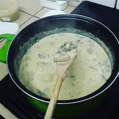 A picture of Mushroom sauce.