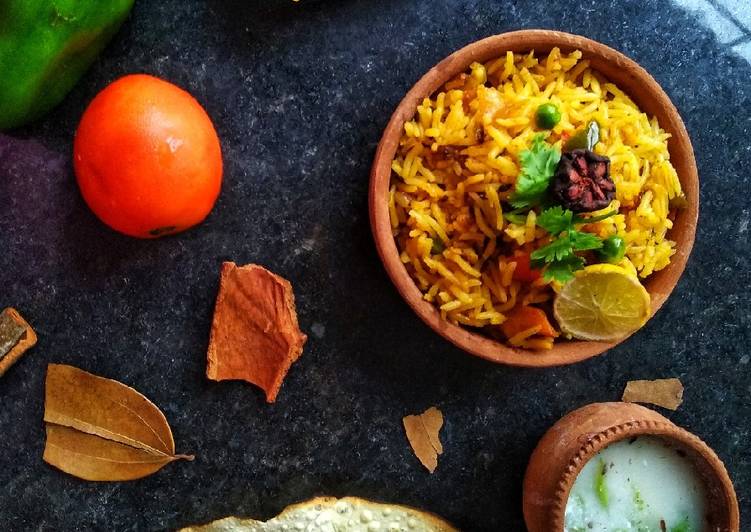 How to Make Super Quick Homemade Mumbai street food Tava pulav