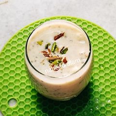 A picture of Apple Smoothie With Chia Seeds.