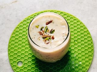 Apple Smoothie With Chia Seeds