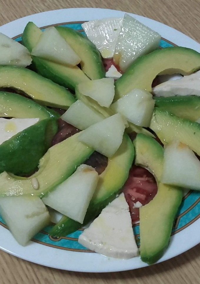 Una foto de Ensalada de melón y aguacate