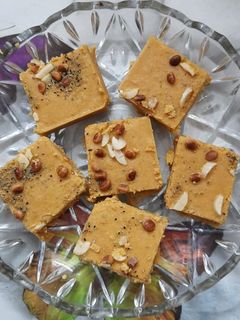 મગસ (Magas Recipe In Gujarati) રેસીપી મુખ્ય ફોટો