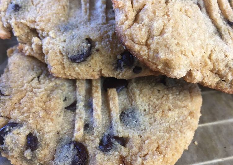How to Make Speedy Keto Peanut Butter Cookies