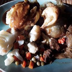 A picture of Sig's Steak, Ale and Mustard Pie.