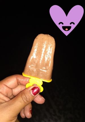 Una foto de Helados casero de banana y Nesquik