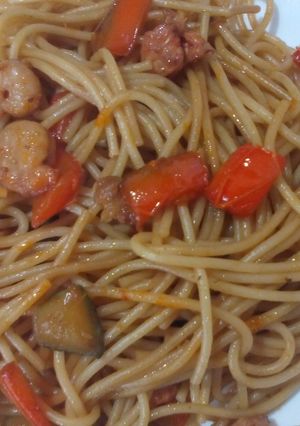 Foto principal de Espaguetis con salsa de soja