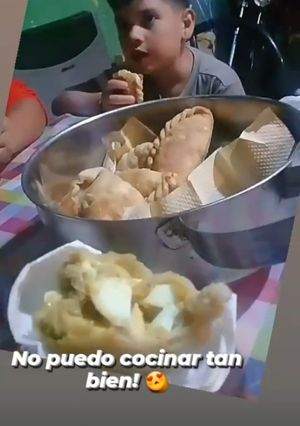 Una foto de Empanadas de pollo