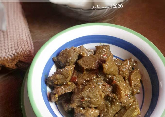 Bagaimana Menyiapkan Daging bumbu kuning, Bisa Manjain Lidah