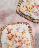 Βίγκαν Pop Tarts από βρώμη με μαρμελάδα φράουλα