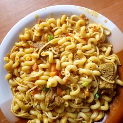 A picture of Macaroni and spaghetti jollof.