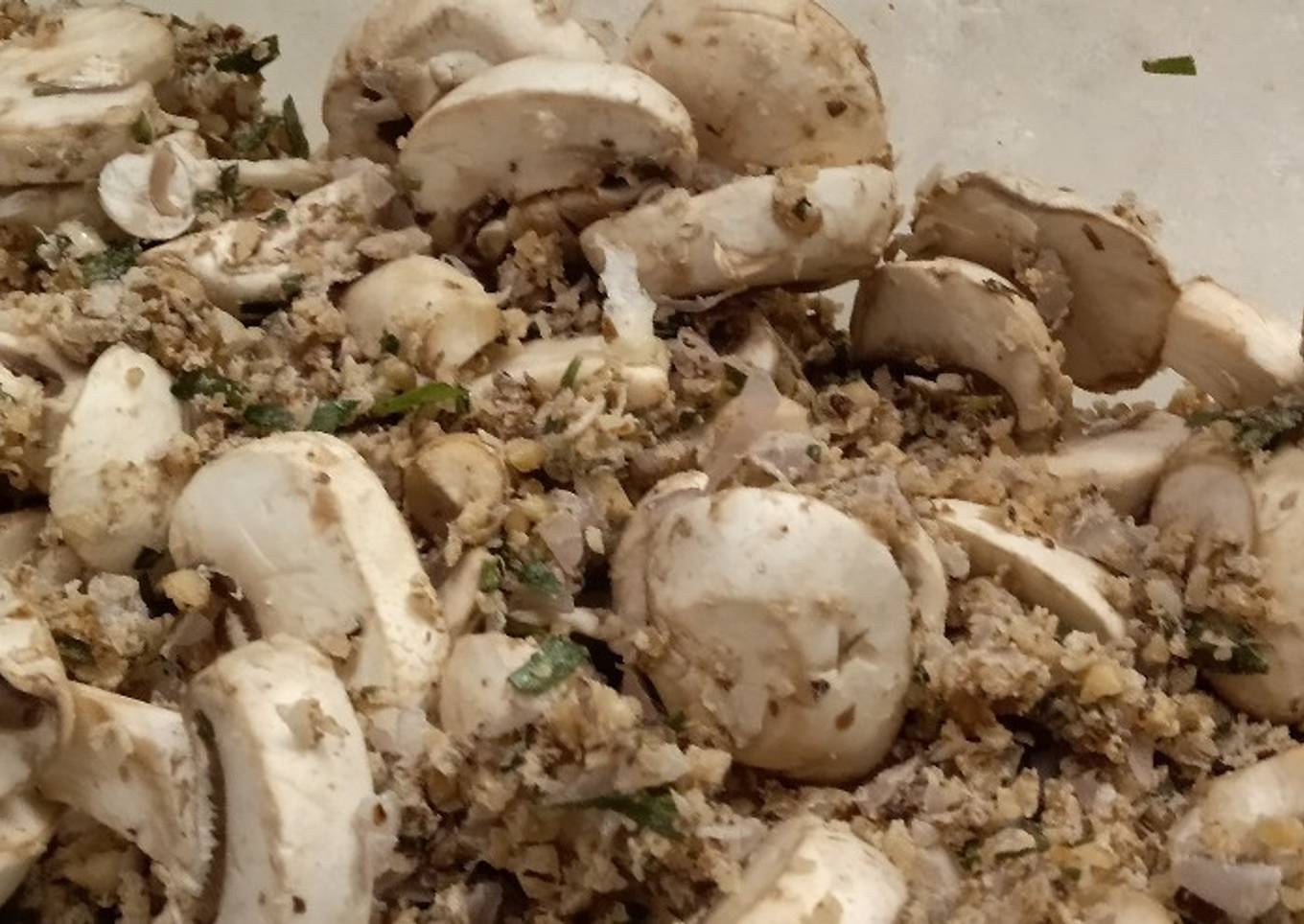 Raw mushroom salad gremolata
