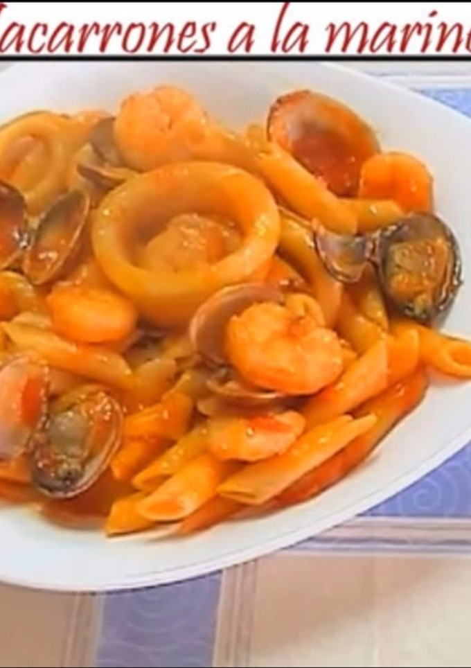 Una foto de Macarrones a la marinera