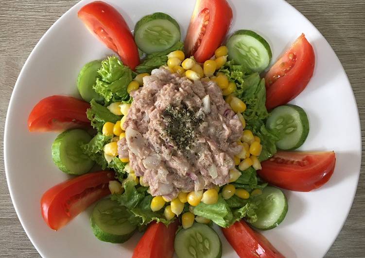 Cara Termudah Membuat The Queen of Tuna Salad Top Enaknya