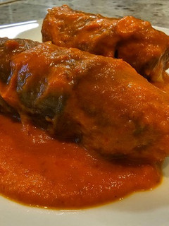 Una foto de Rollitos de ternera en salsa de pimientos