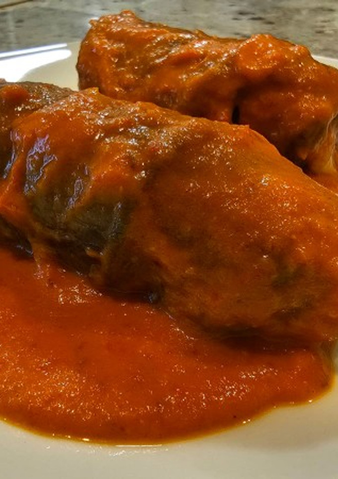 Una foto de Rollitos de ternera en salsa de pimientos