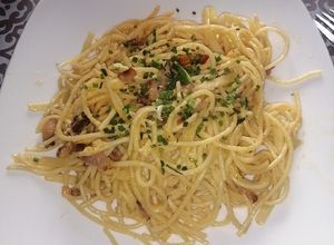 Una foto de Espaguetti a la carbonara