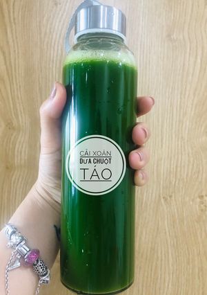 Hình của món Nước ép cải xoăn (kale)-dưa chuột-táo.