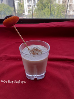 A picture of Apple-dates smoothie.
