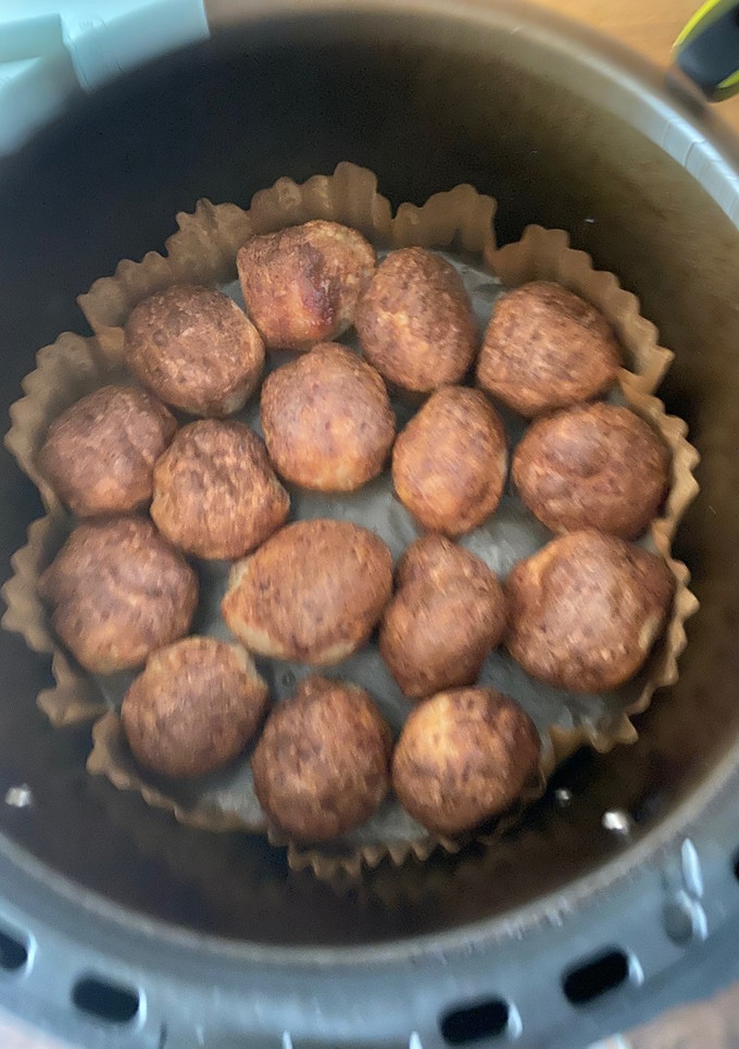 Una foto de Albóndigas de pollo en airfryer!!!!!! Sin gluten y bajas en fructosa 😊😊