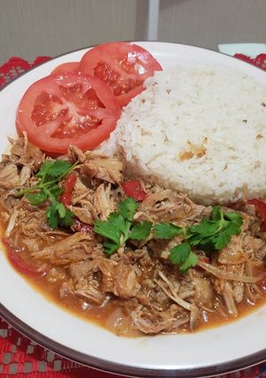 Una foto de Carne Mechada ydk..